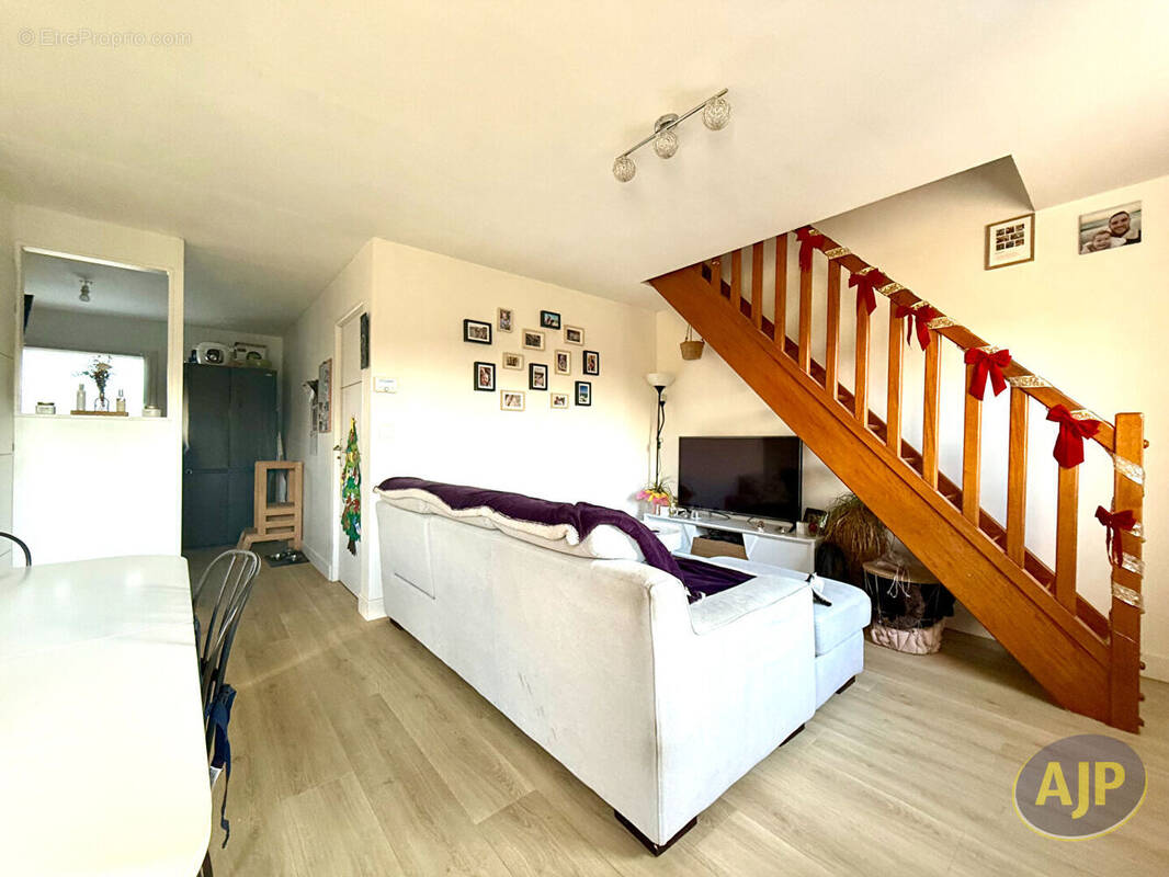 Maison à SAINTE-PAZANNE