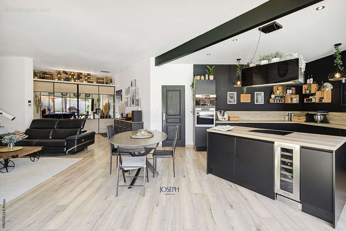 Villa de plain pied a pins justaret avec piscine - photo 3