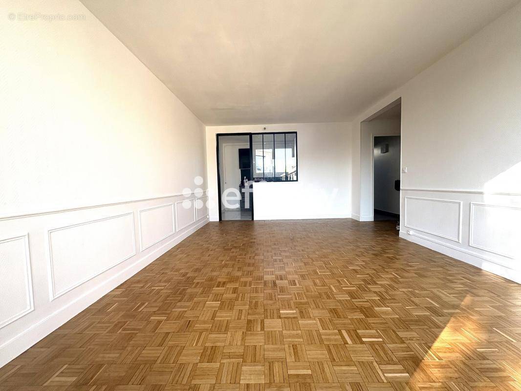 Appartement à ENGHIEN-LES-BAINS