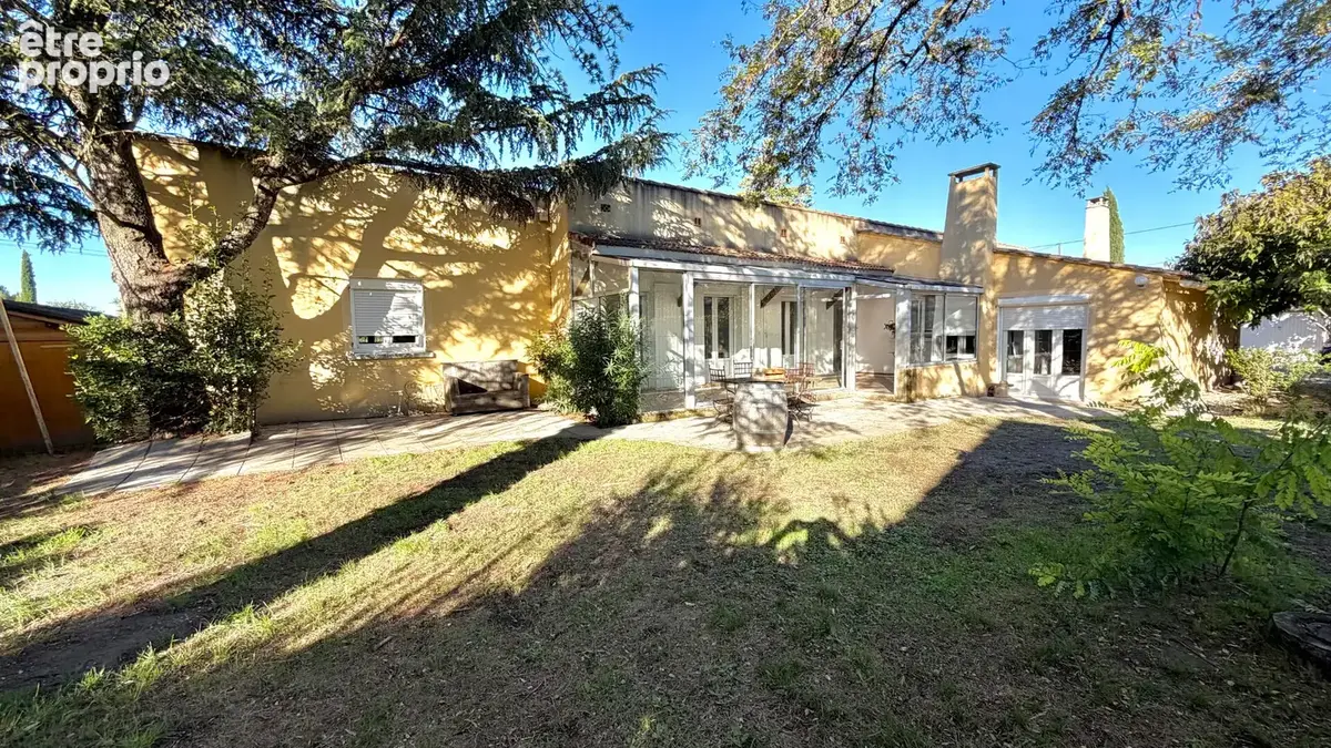Villa de plain pied de 130 m² habitable avec dépendance sur 1300 m² de jardin clos et arboré - photo 17