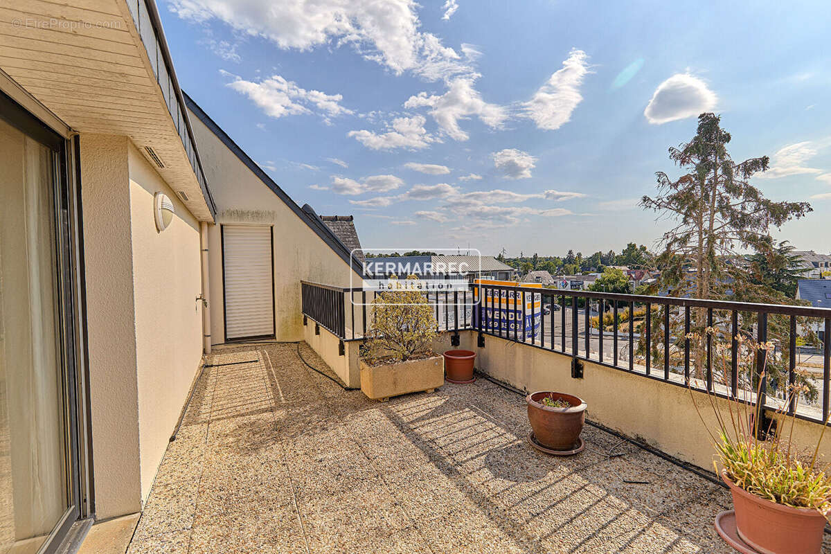 A vendre appartement t5 duplex 130 m² au sol  dernier étage  avec ascenseur residence cesson parc place sevigne - photo 3