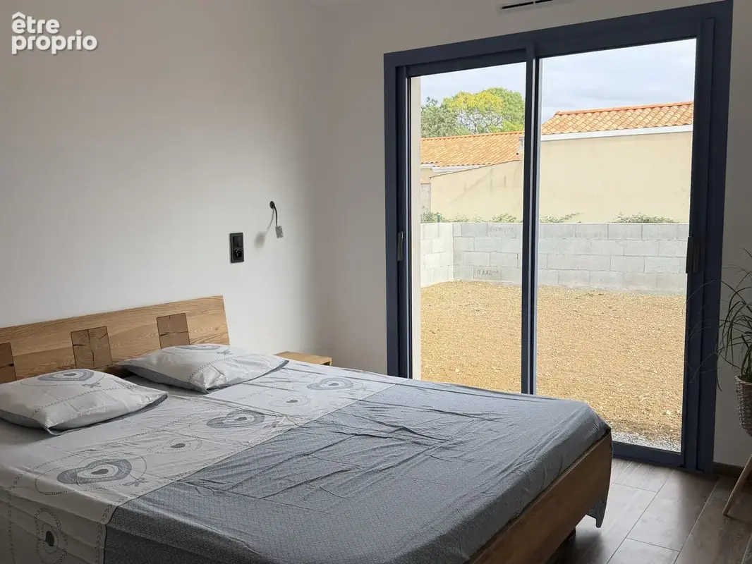 Coulon - plain pied 3ch + bureau - neuf - photo 12