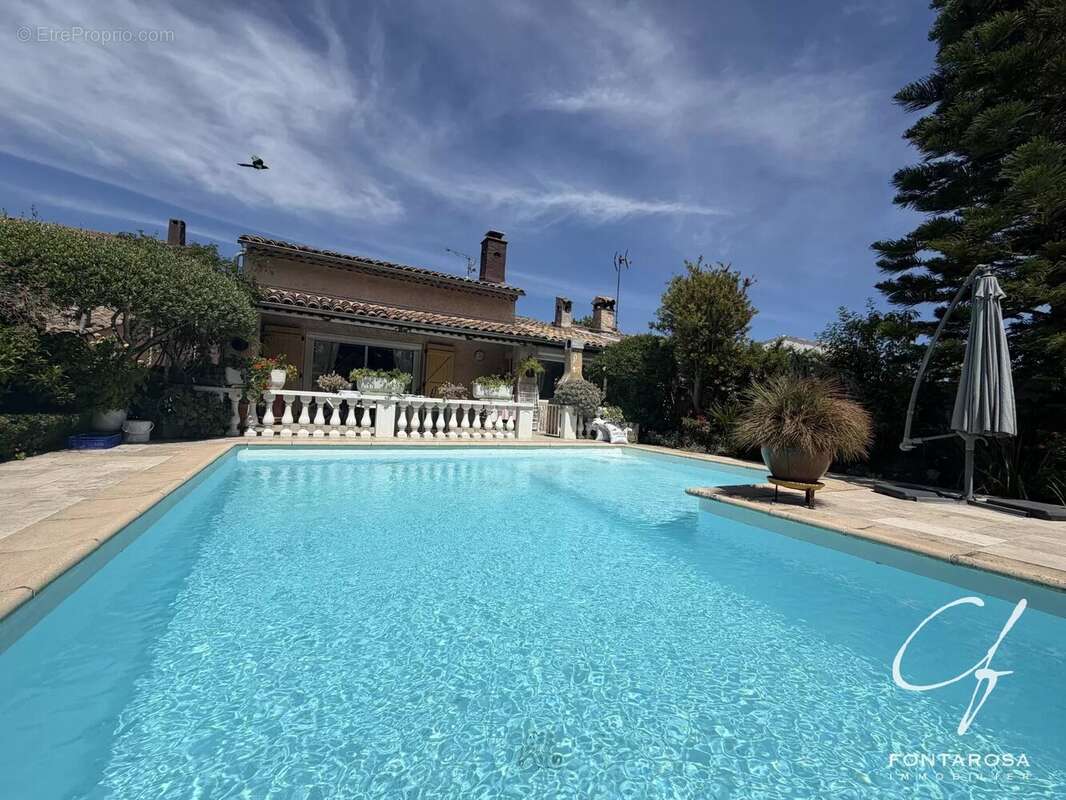 Maison à PUGET-SUR-ARGENS