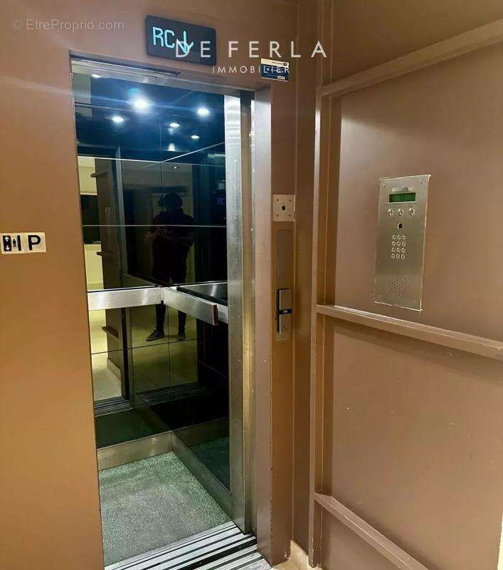 Appartement à PARIS-6E