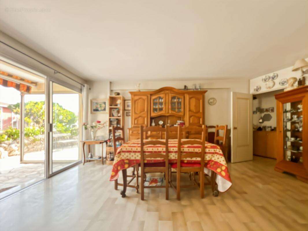 Appartement à FREJUS