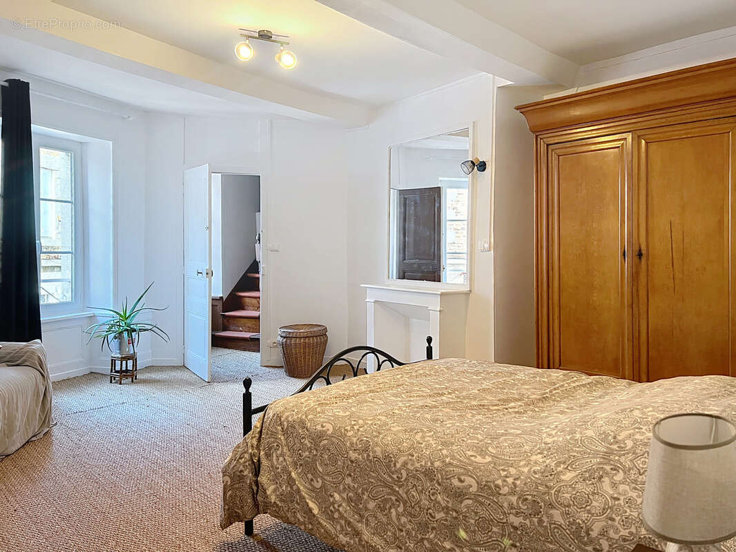 Maison à VILLEDIEU-LES-POELES