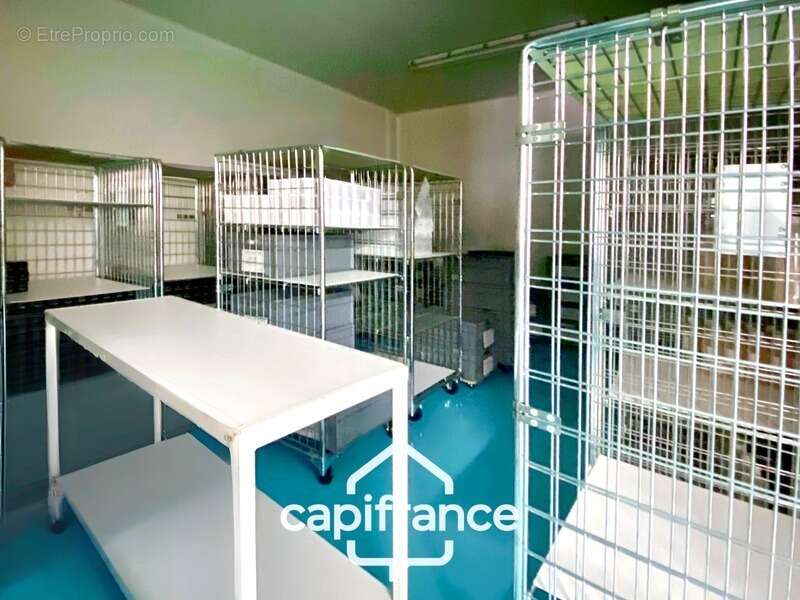 Commerce à LE SOLER