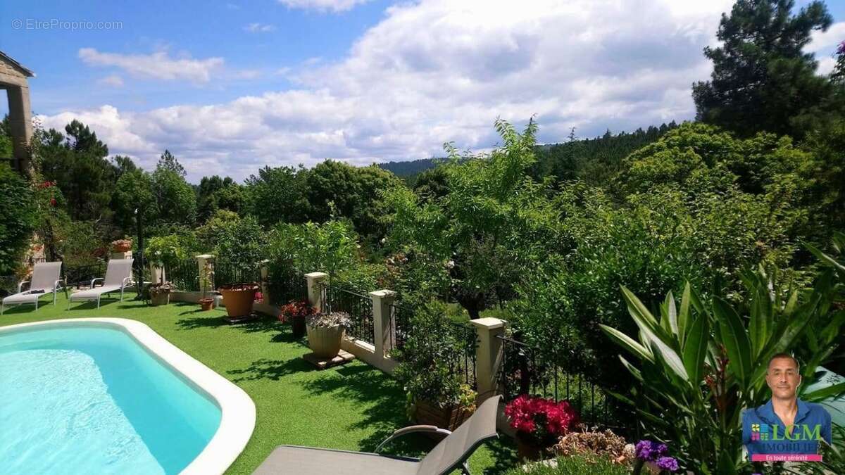 Maison à LA VERNAREDE