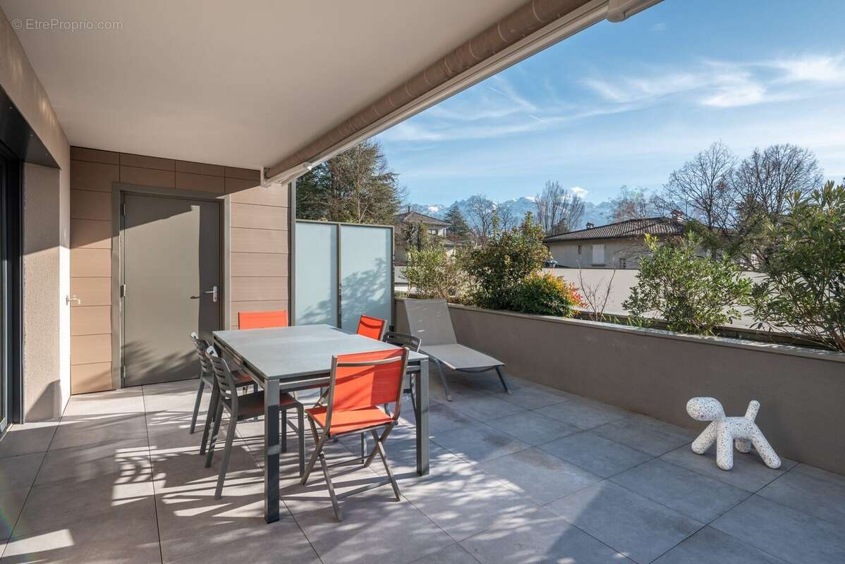 Appartement à CORENC