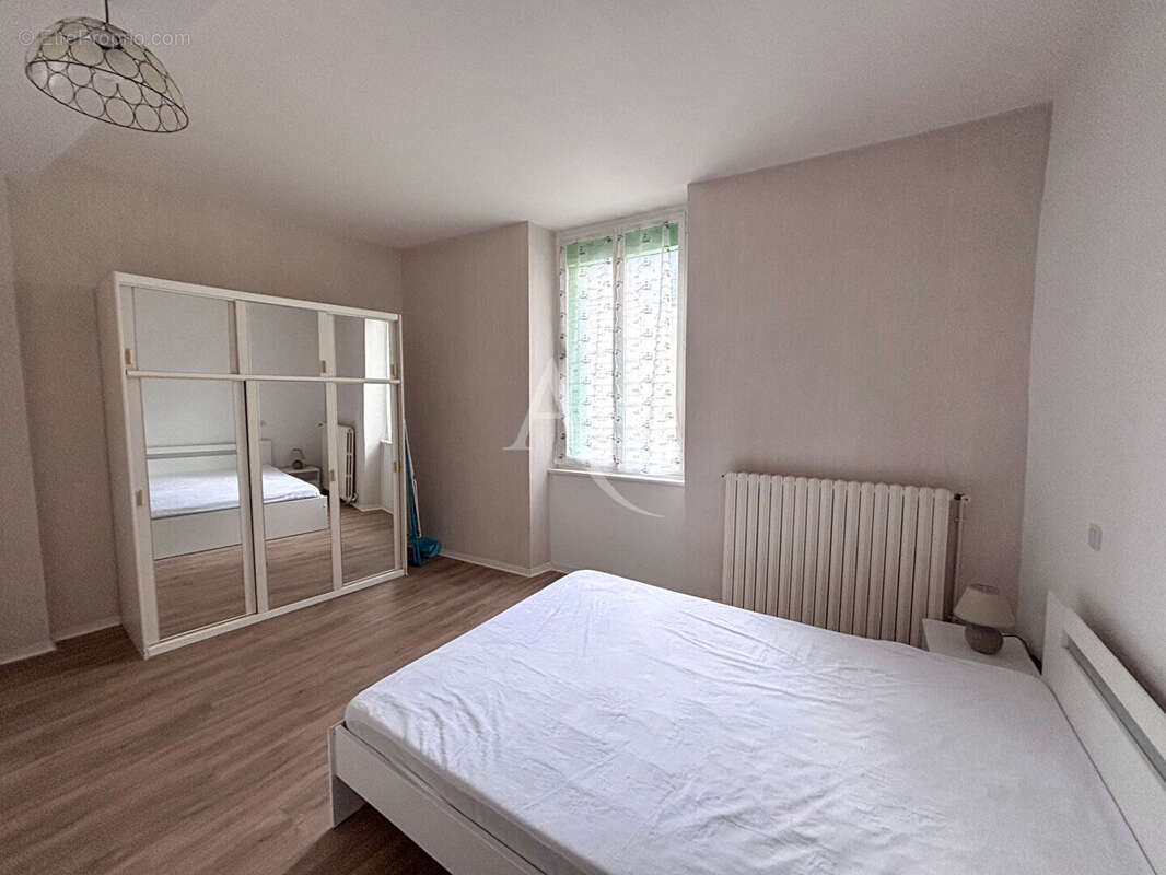 Maison à CHATEAU-GONTIER