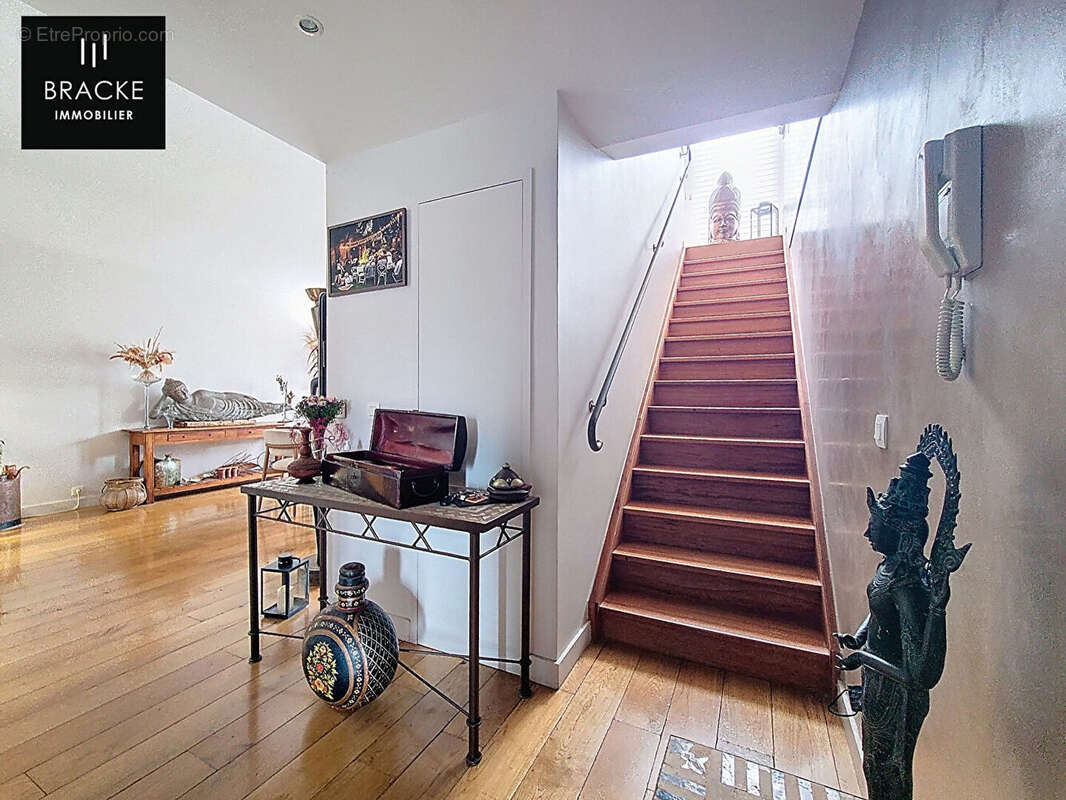 Appartement à COURBEVOIE