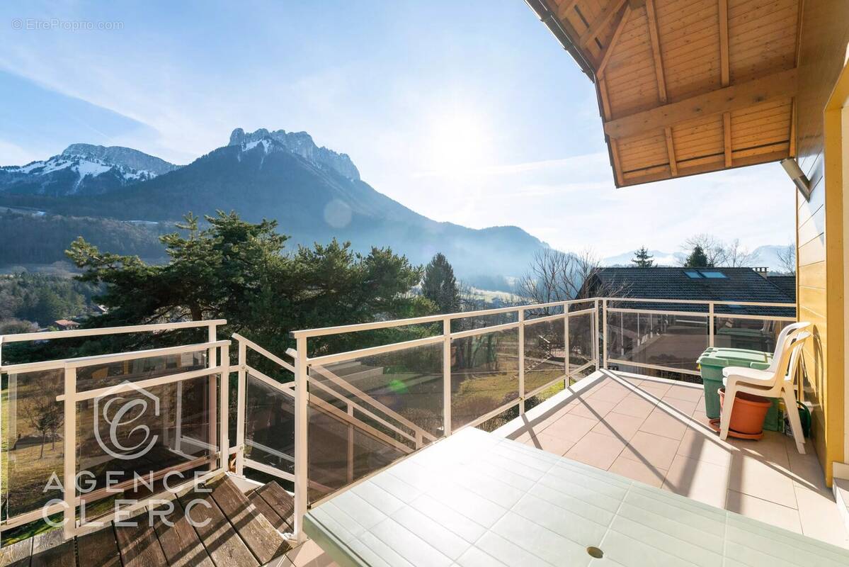 Maison à MENTHON-SAINT-BERNARD