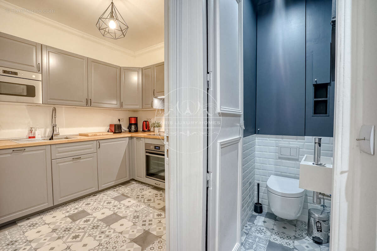 Appartement à PARIS-1E