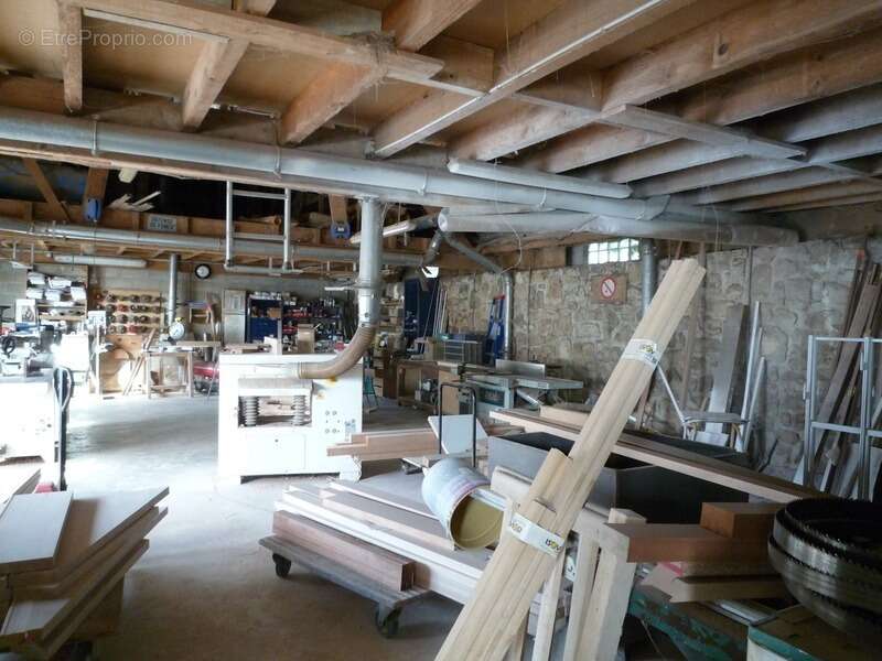 Dpt Aisne (02), LA CROIX SUR OURCQ  à vendre ensemble immobilier professionnel  1170 m2 ateliers et bureaux sur 3000 m2 de terra - photo 11