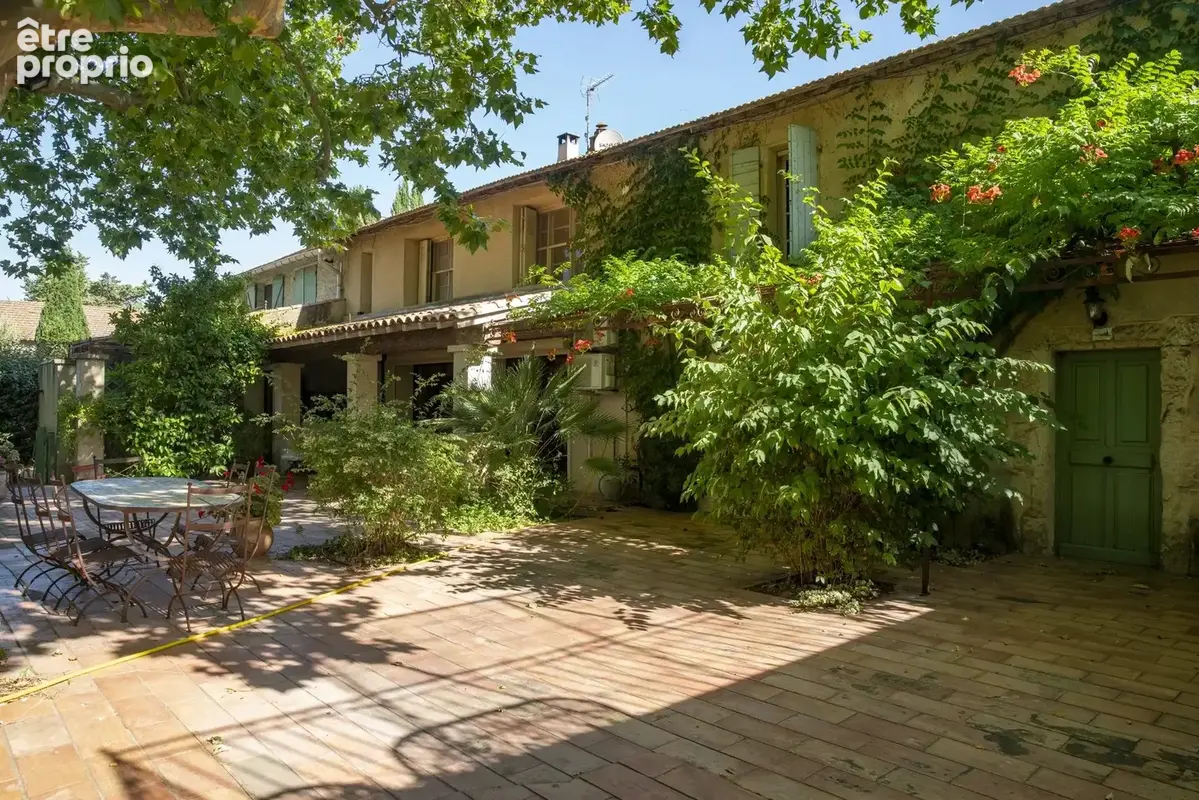 Maison 23 pièces 805 m² à vendre à Fourques (30300) - photo 2