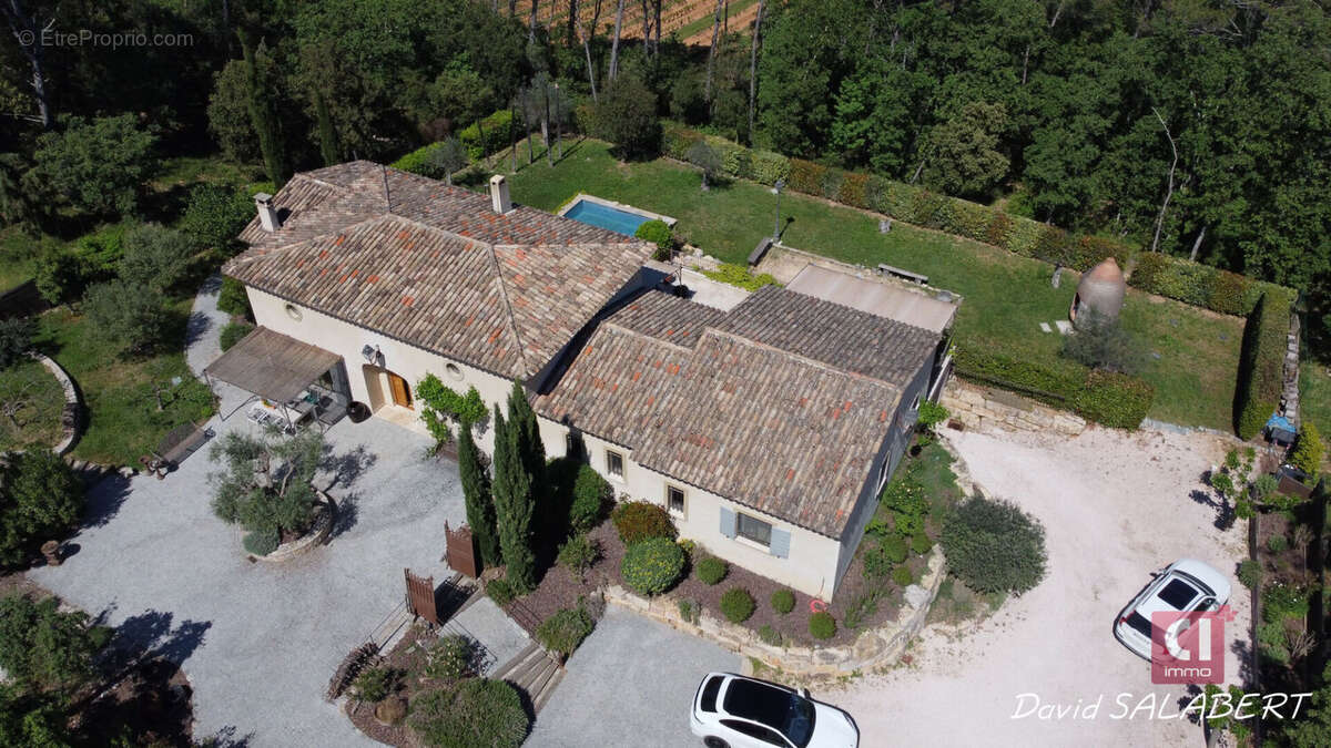Le Thoronet - Propriété de 195 m² avec vaste réception, dépendance et sous-sol - photo 18