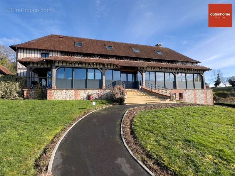 Maison à SAINT-SAMSON-DE-LA-ROQUE