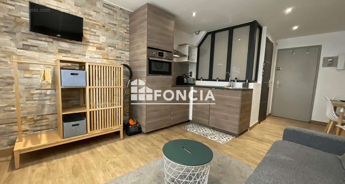 Appartement à SAINT-CYR-SUR-MER