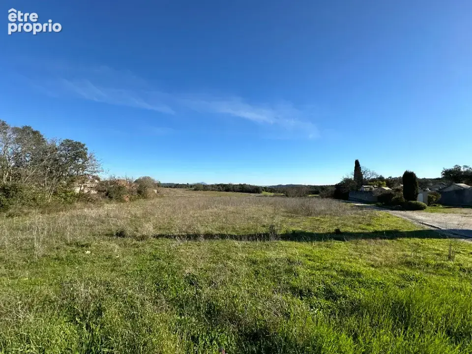 Terrain à MONTAGNAC