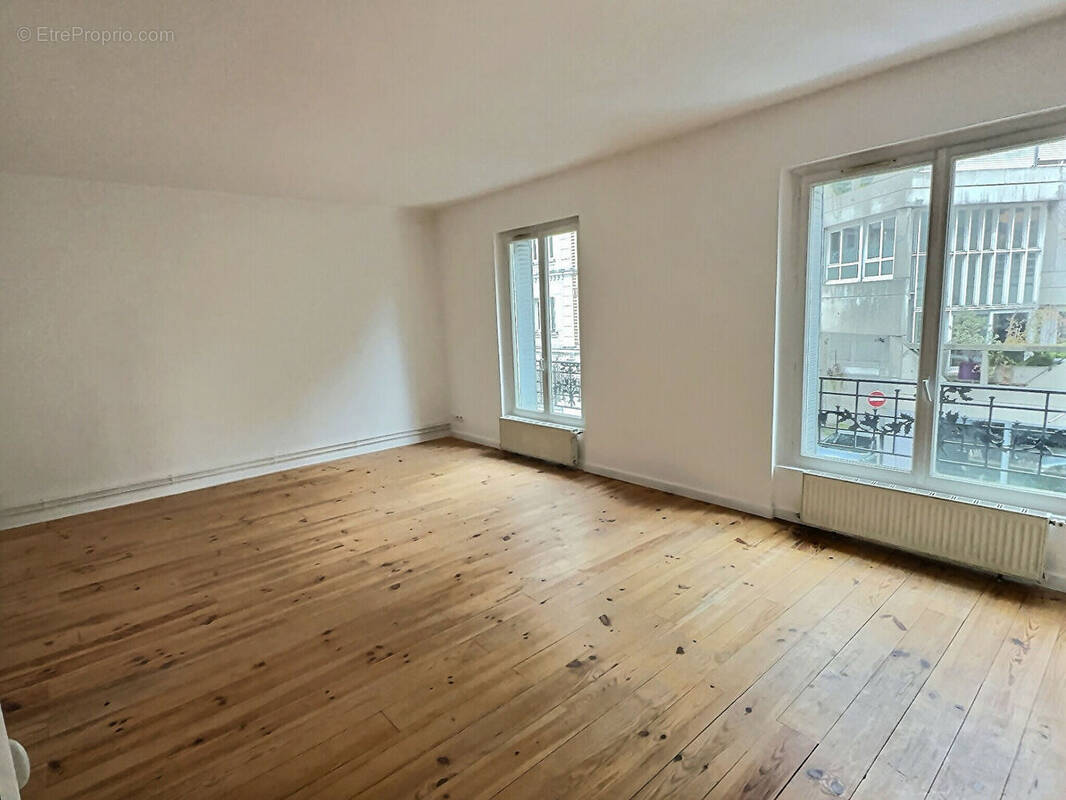 Appartement à IVRY-SUR-SEINE