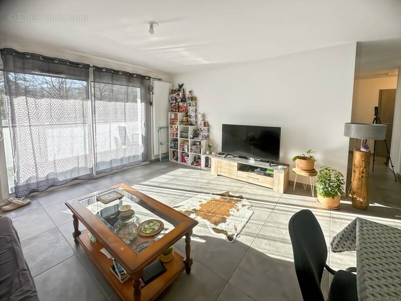 Appartement à POISY