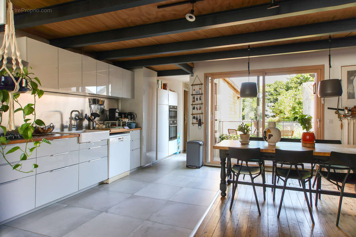 Maison Sablaise au cœur du Quartier Arago   Un emplacement exceptionnel ! - photo 2