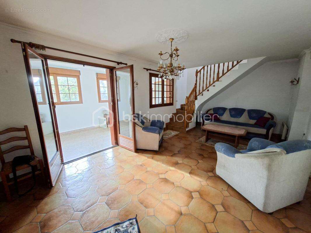 Maison à TREMBLAY-EN-FRANCE