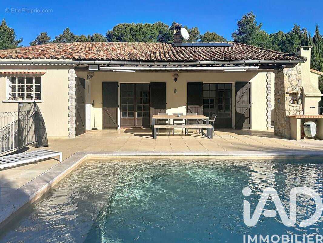 Photo 1 - Maison à ROQUEFORT-LA-BEDOULE