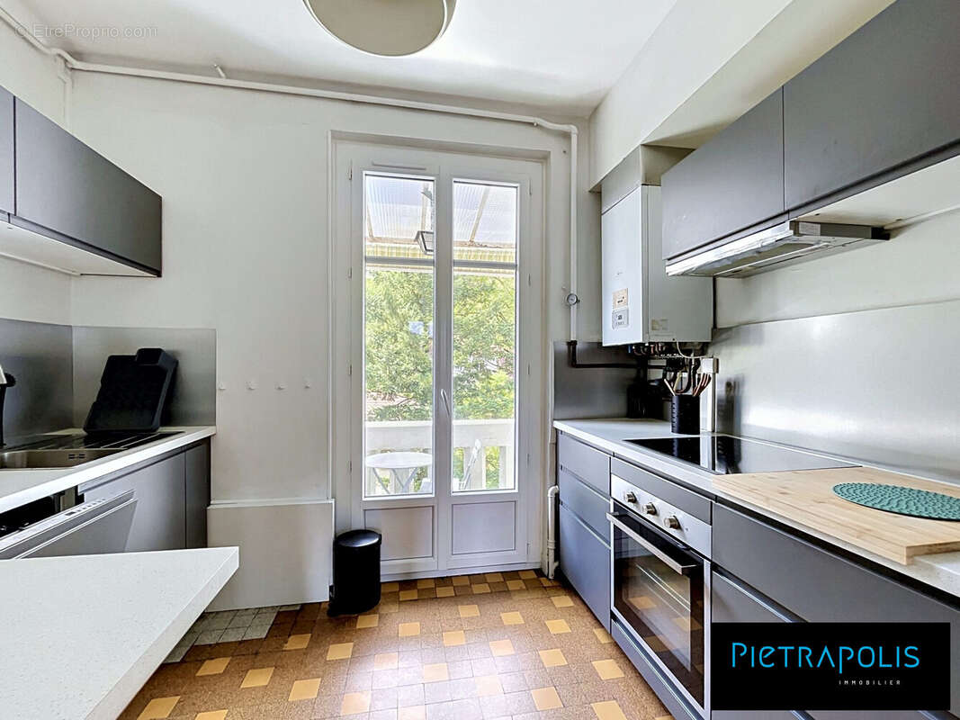 Appartement à LYON-9E