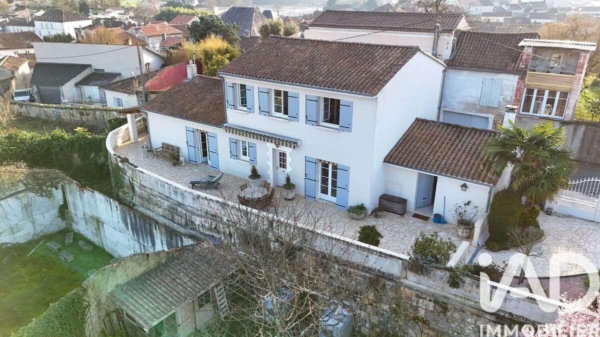 Photo 2 - Maison à CHATEAUNEUF-SUR-CHARENTE