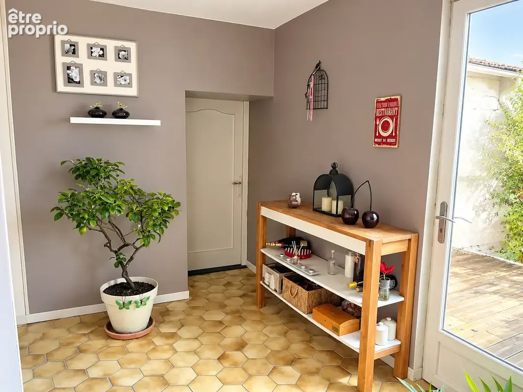 Maison ancienne    5 pièces   env. 120 m2   Terrasse, garage, jardin - photo 8