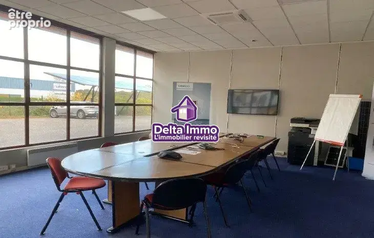 Commerce 924 m² à vendre à Evreux (27000) - photo 3