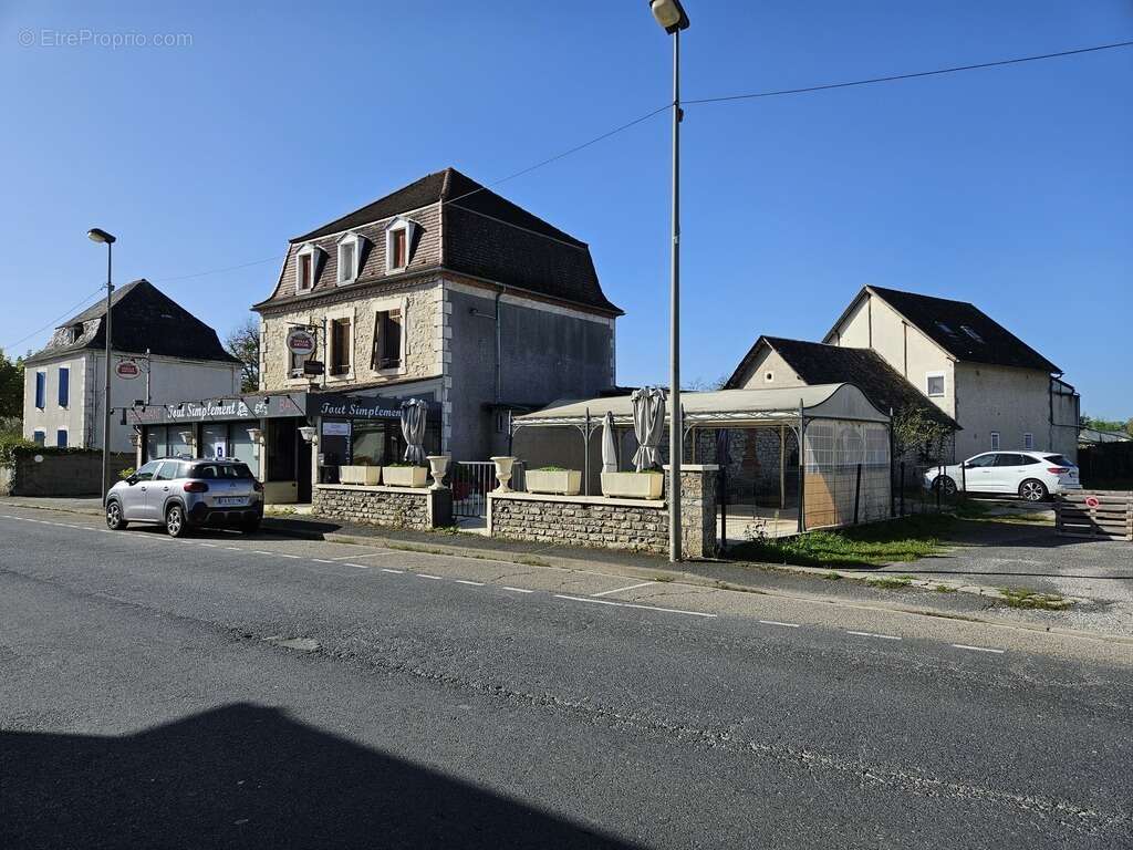 Commerce à BIARS-SUR-CERE