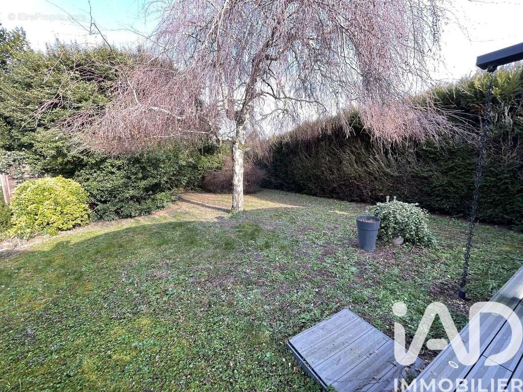 Maison 420 m² à Crisenoy  - photo 3
