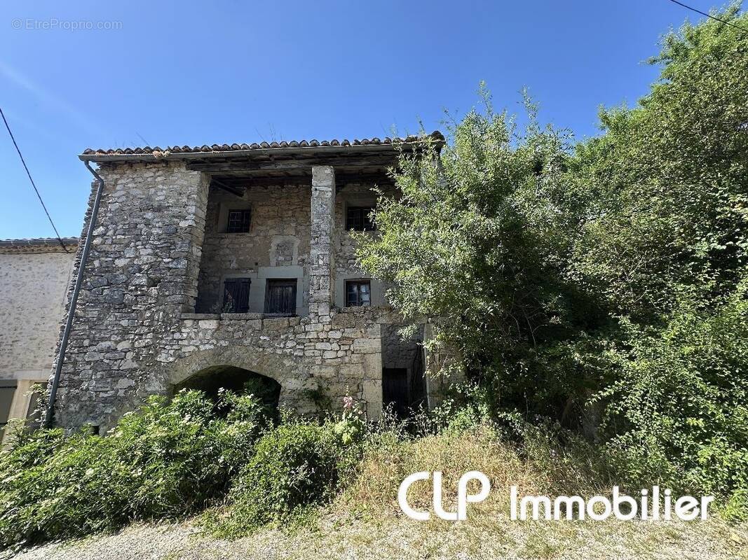 Maison à MONTJOYER