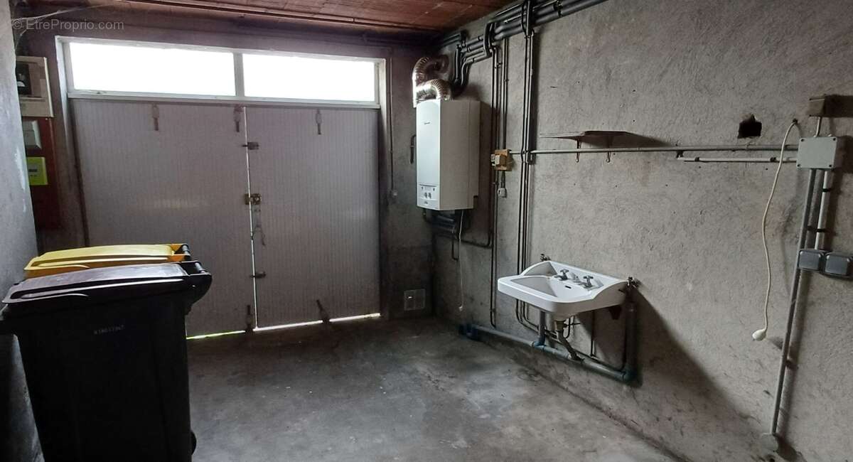 Maison à vendre 3 pièces  (16 ST MICHEL) avec 1 étage et 1 garage. Avec 2 chambres - photo 9