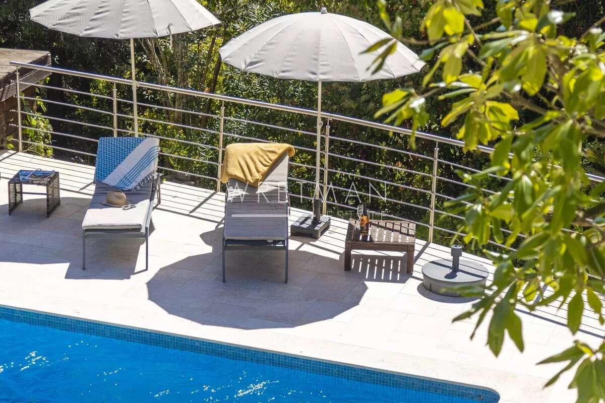 Maison à MANDELIEU-LA-NAPOULE