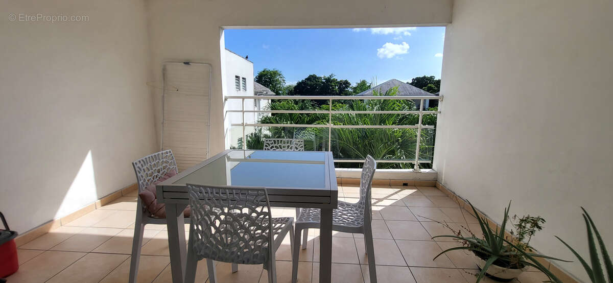 Appartement à LES ABYMES