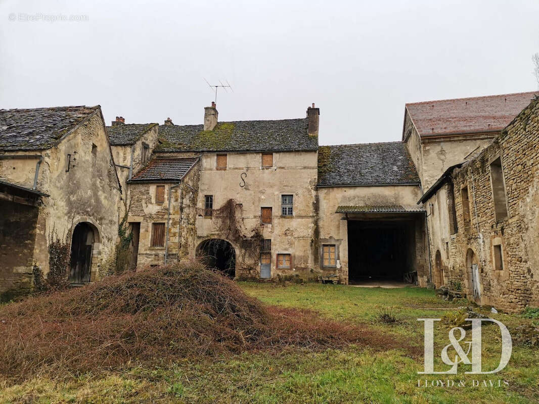 Maison à SAINT-SEINE-L'ABBAYE