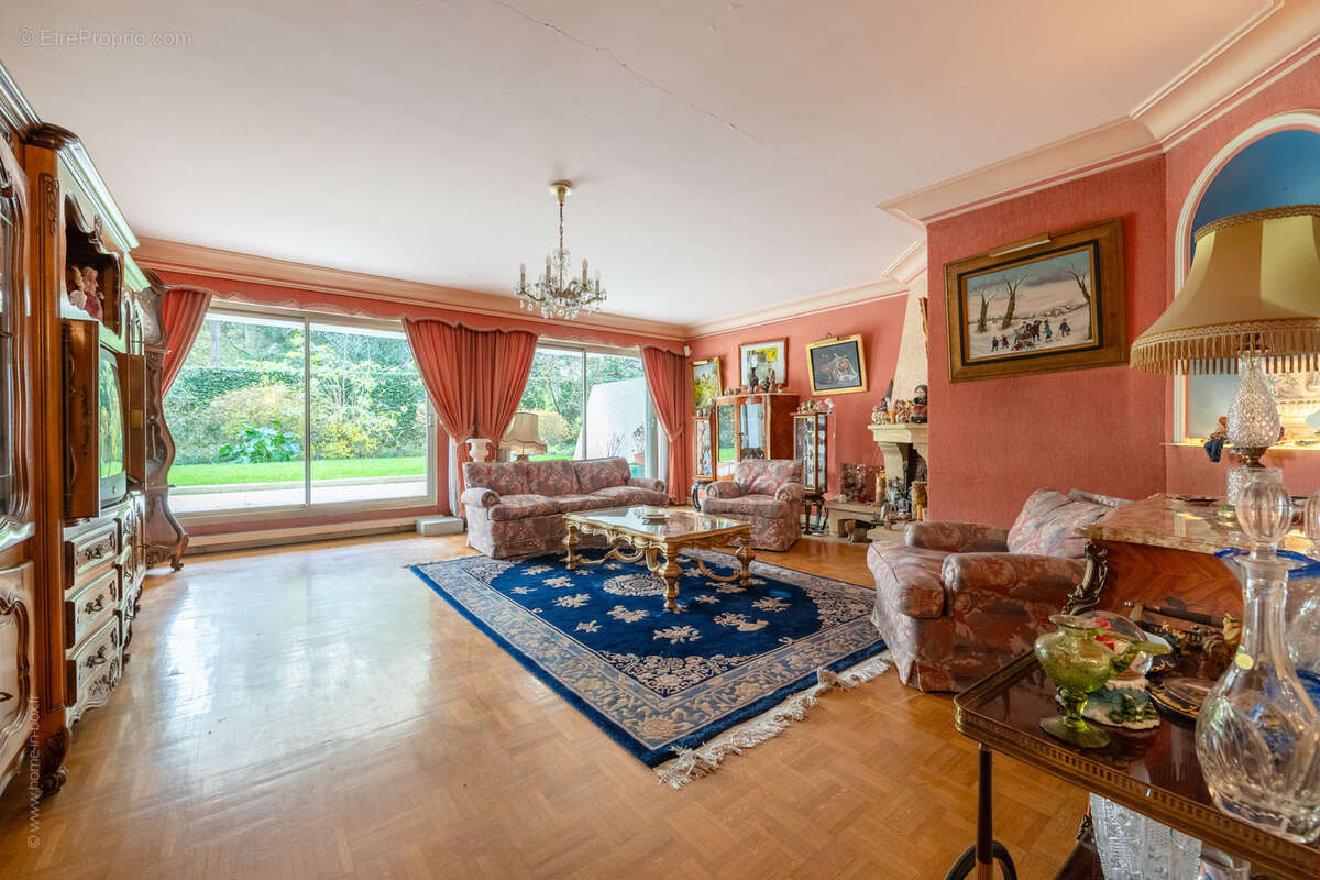 Appartement à NOGENT-SUR-MARNE