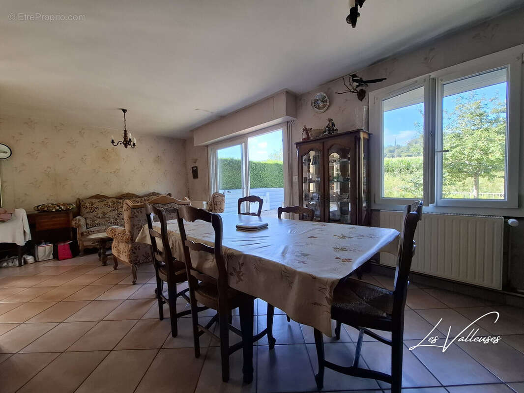Maison 93 m² à Grainville-La-Teinturiere  - photo 4