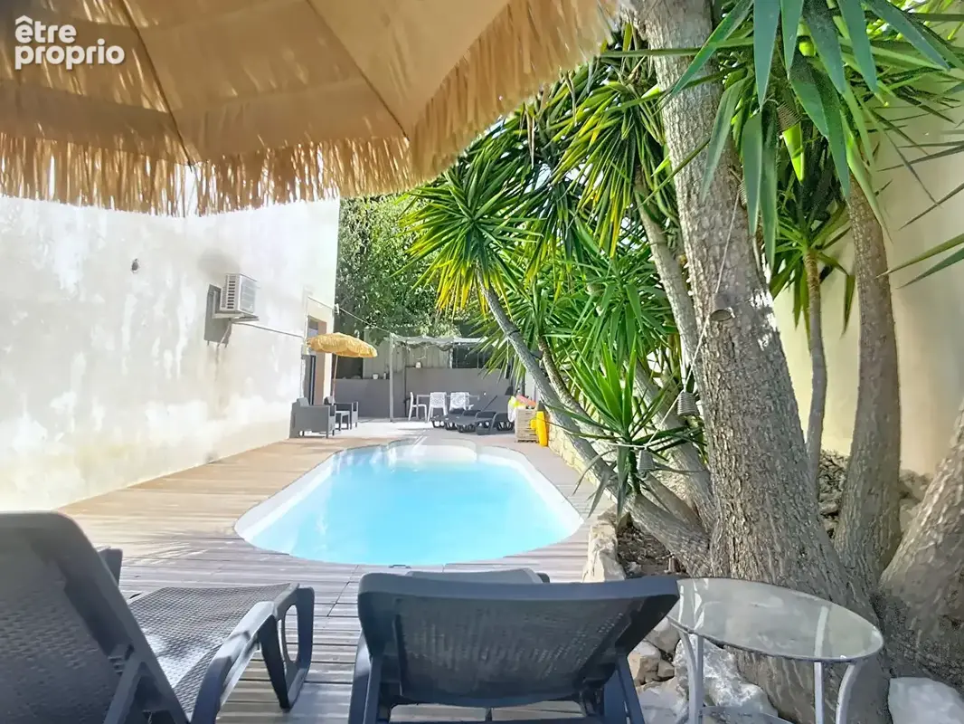 Maison à vendre de 140 m² avec piscine sur une parcelle de 650 m² - Secteur Saint-Loup Marseille 10e - photo 2