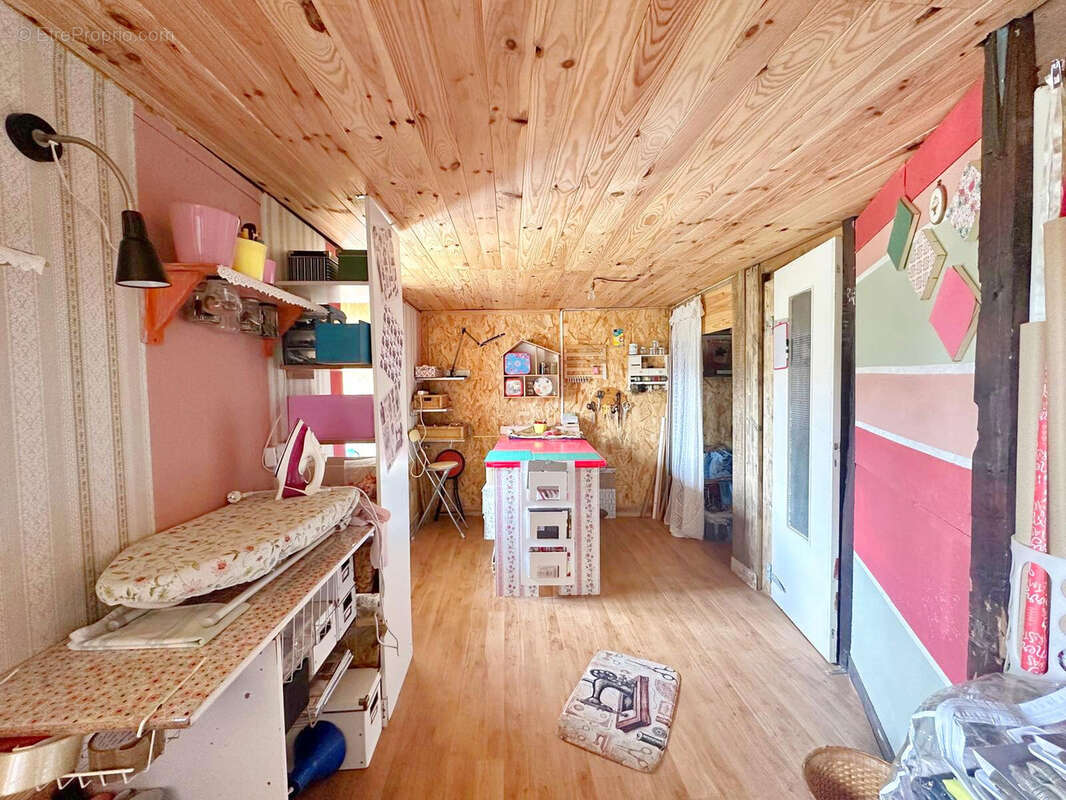 Maison à LIVINHAC-LE-HAUT