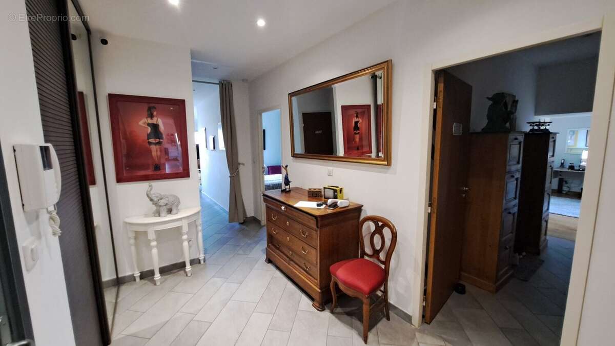 Agde - appartement duplex de standing - t4 au dernier étage - terrasse 36m² (vue)- 2 parkings couverts. - photo 14