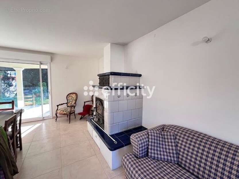 Maison à MESCHERS-SUR-GIRONDE