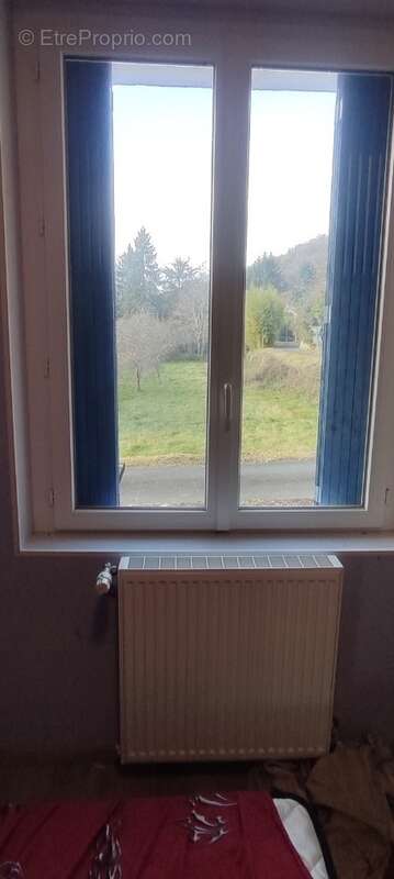 Maison à COUZE-ET-SAINT-FRONT