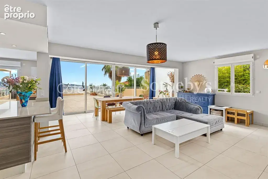 Duplex avec jardin, piscine et vue panoramique sur la mer sur les hauteurs de Nice - photo 9