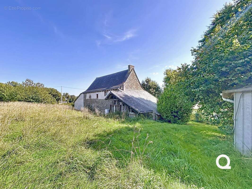 Maison à LA CHAPELLE-CHAUSSEE