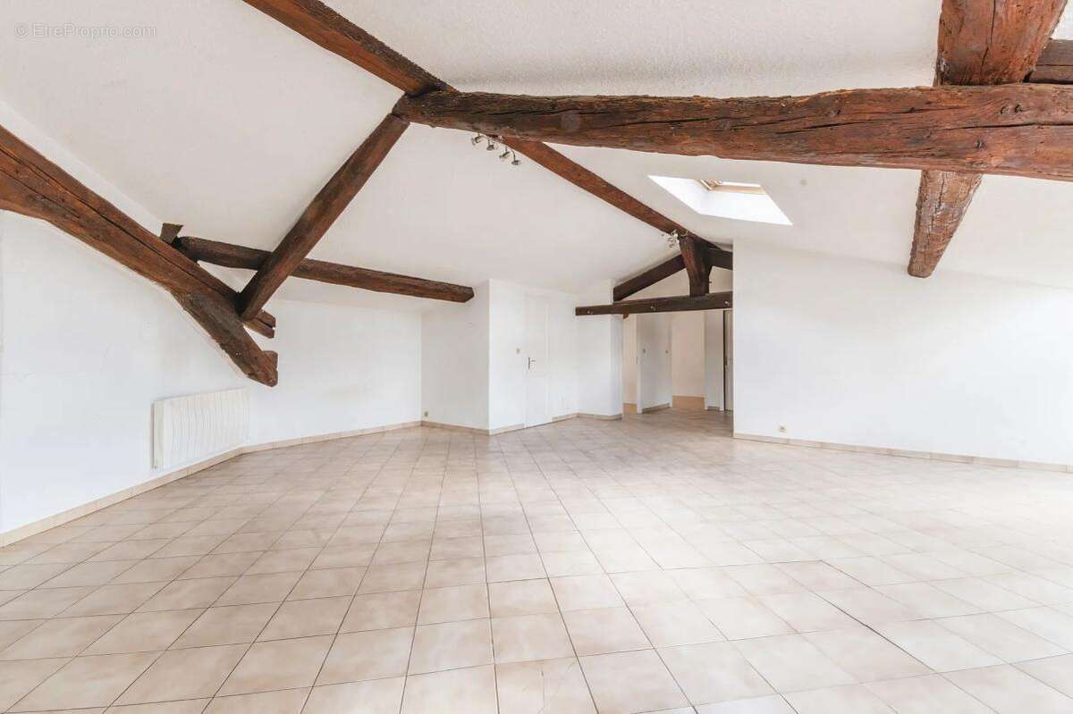 Charmant Appartement T4 de 113m² au sol - Dernier étage - Lumineux - photo 10
