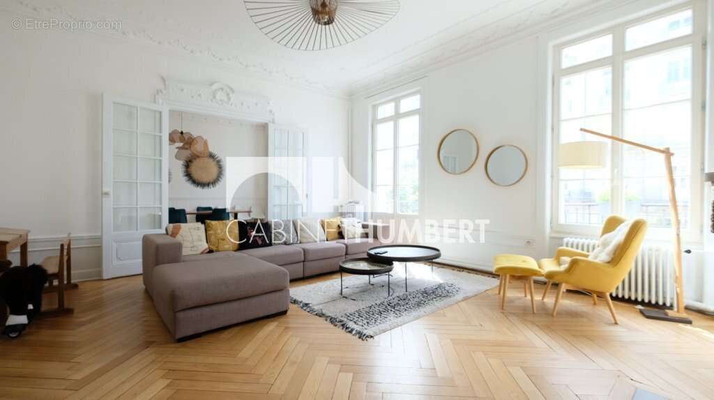 Appartement à SAINT-ETIENNE